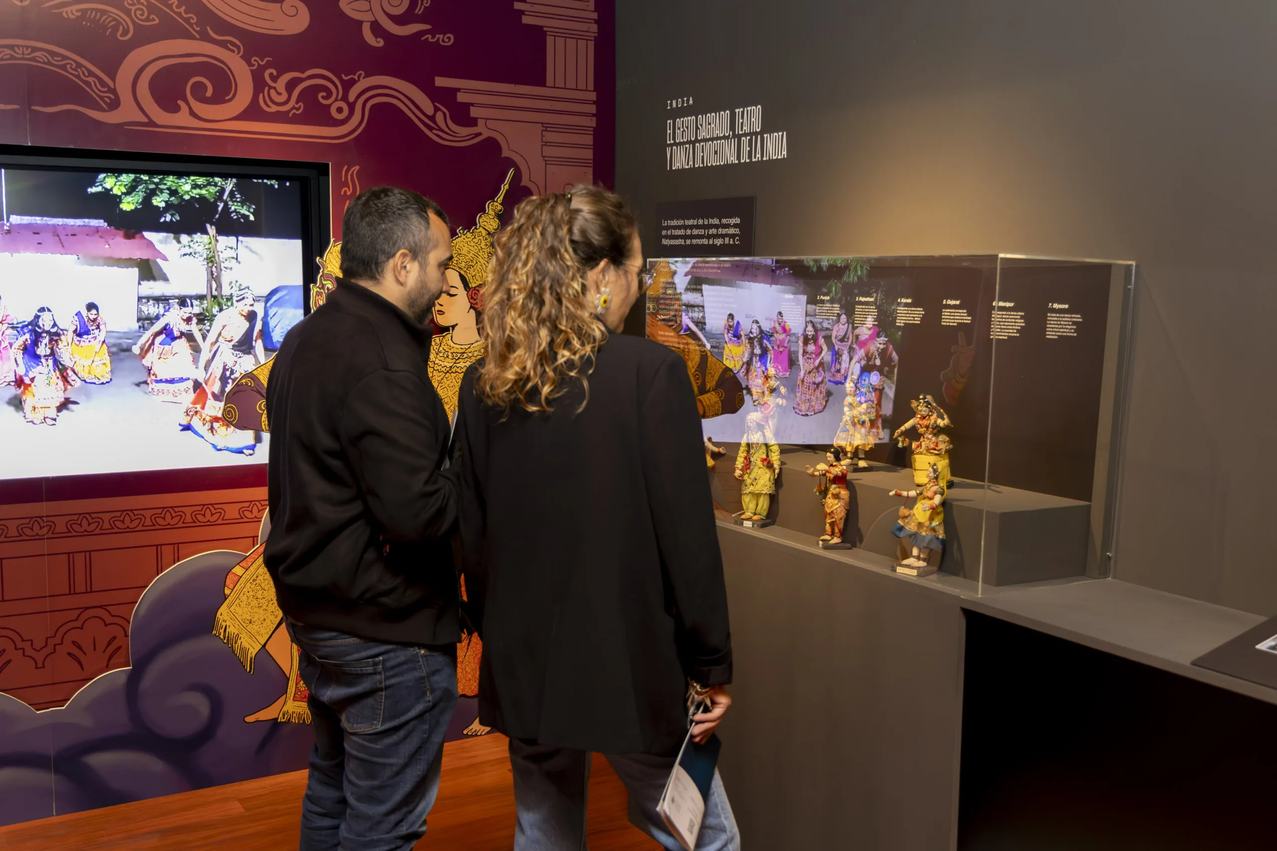 10. galeria de imagenes fotos sala exposicion materia y gestualidad