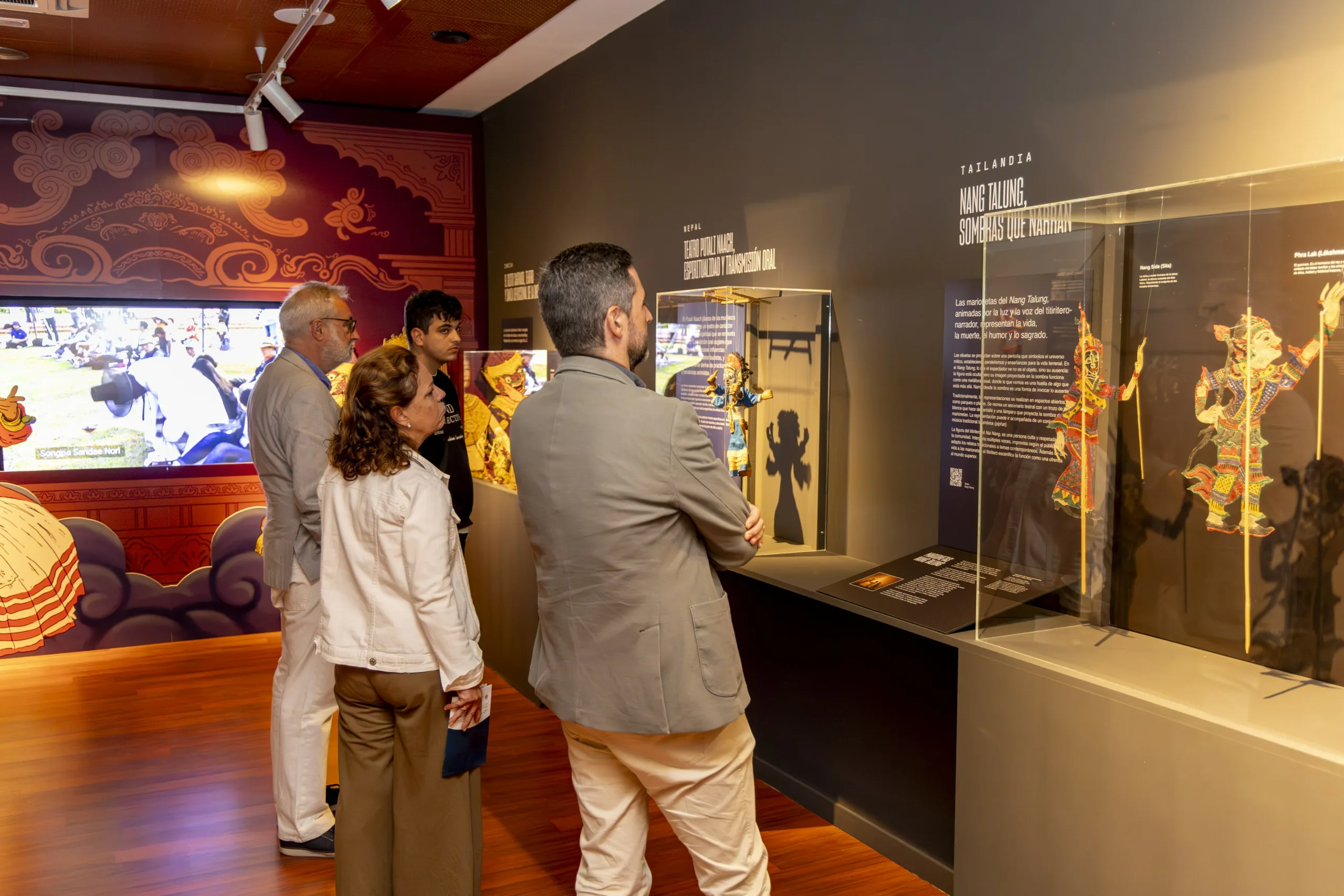 7. galeria de imagenes fotos sala exposicion materia y gestualidad