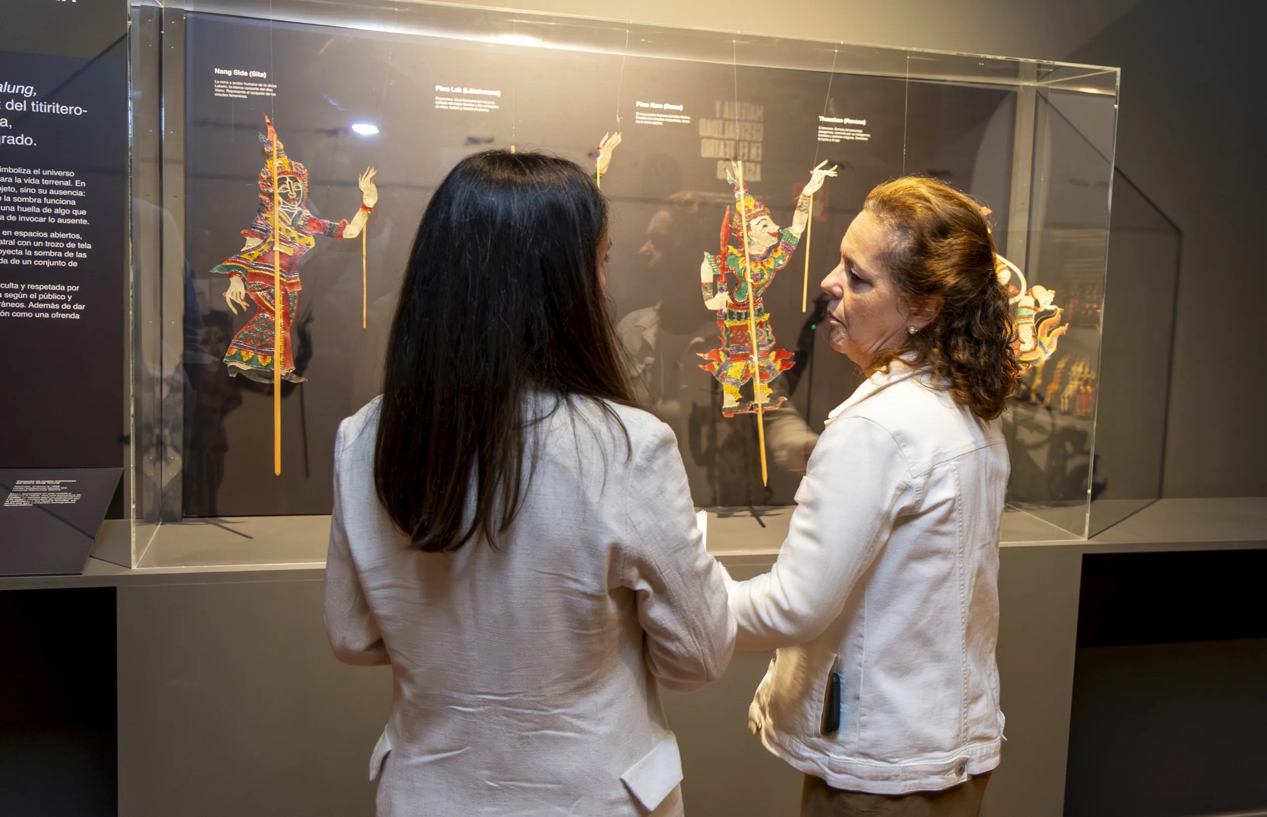 8. galeria de imagenes fotos sala exposicion materia y gestualidad